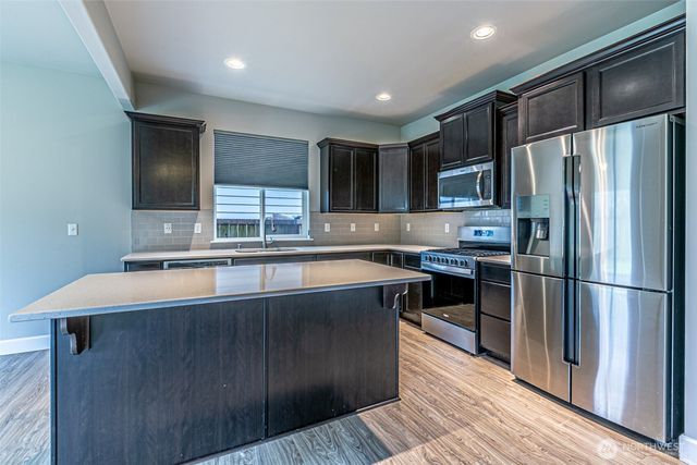 917 NE Burton Ray Street NE, Lacey, WA 98516