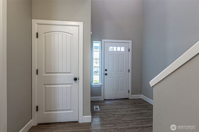 917 NE Burton Ray Street NE, Lacey, WA 98516