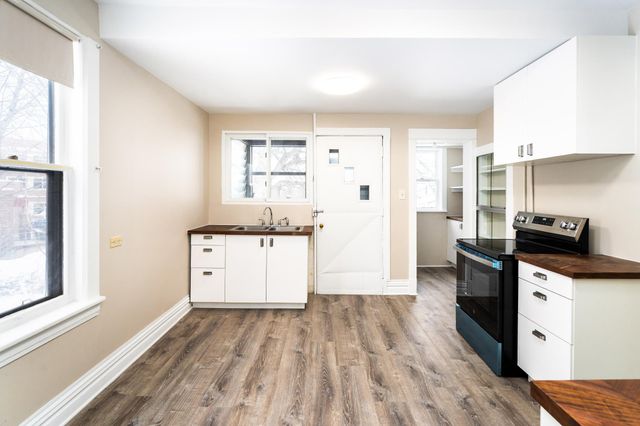 706 E 11th Street, Duluth, MN 55805