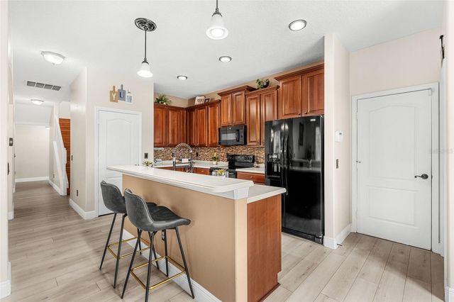 555 CAREY WAY, Orlando, FL 32825