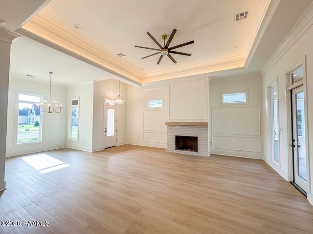 201 Cliffside Drive, Youngsville, LA 70592