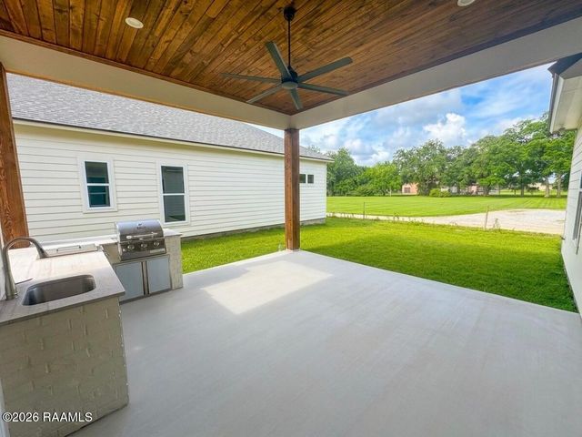 201 Cliffside Drive, Youngsville, LA 70592