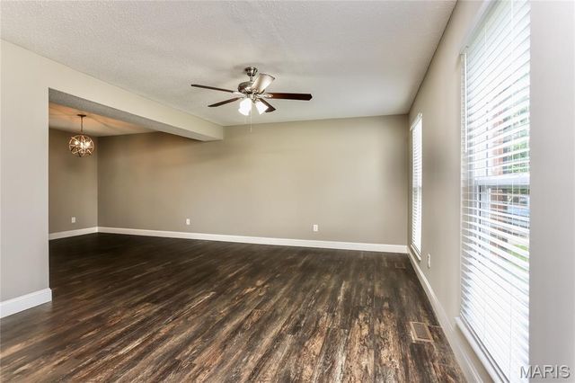 710 Westbridge Drive, St Peters, MO 63376