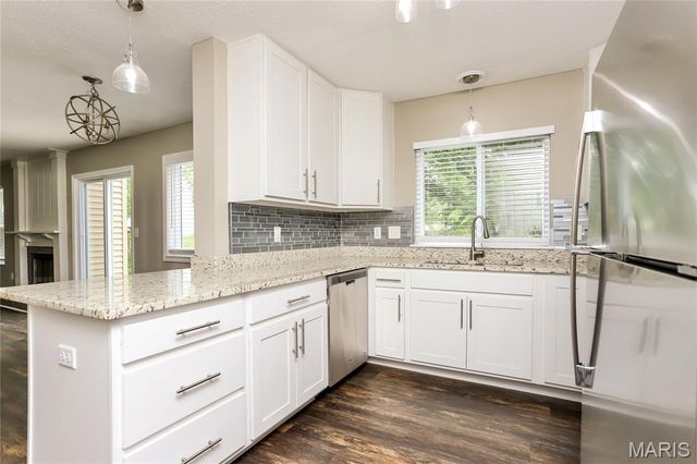 710 Westbridge Drive, St Peters, MO 63376