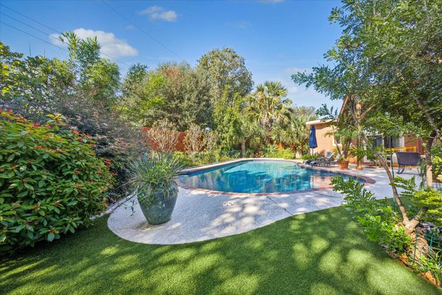 3009 McElroy DR, Austin, TX 78757