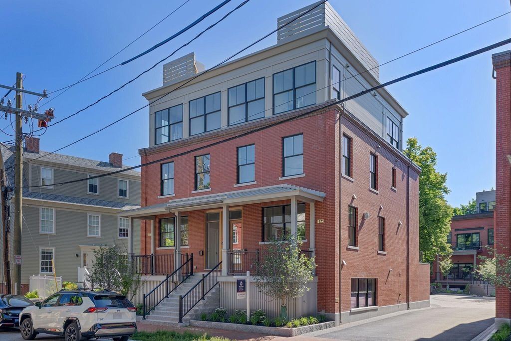 55 Carleton Street A, Portland, ME 04102 — photo 4