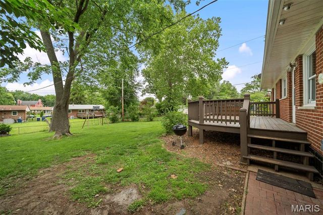 265 W Saint Anthony Lane, Florissant, MO 63031
