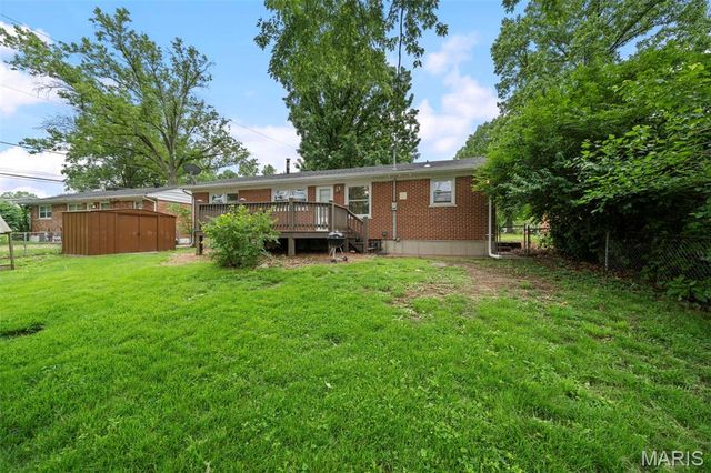 265 W Saint Anthony Lane, Florissant, MO 63031