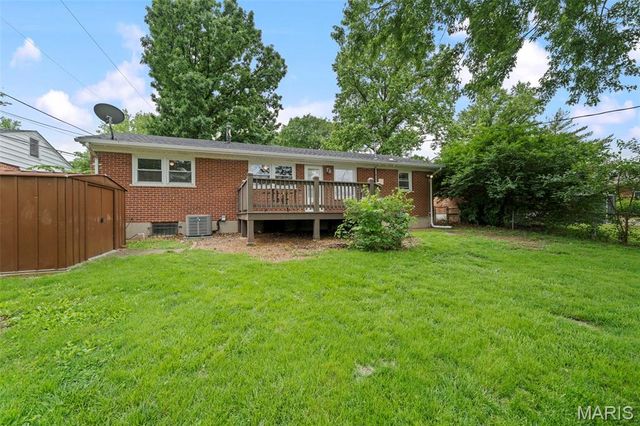 265 W Saint Anthony Lane, Florissant, MO 63031