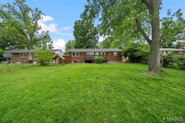 265 W Saint Anthony Lane, Florissant, MO 63031