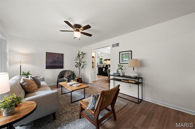 265 W Saint Anthony Lane, Florissant, MO 63031