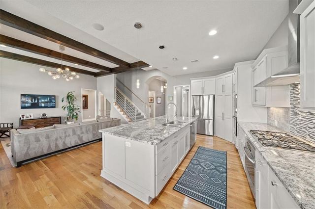 11628 W 154TH Street, Overland Park, KS 66221