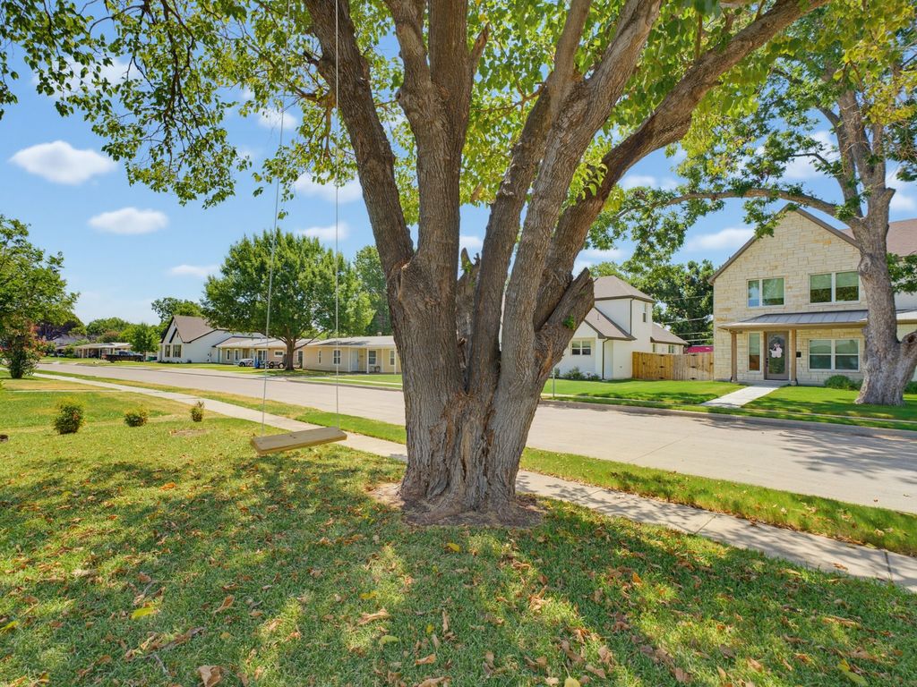5852 Lyle Street, Westworth Village, TX 76114 — photo 3