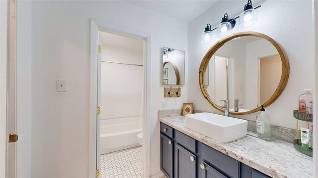 4345 Carter Creek Parkway 5, Bryan, TX 77802