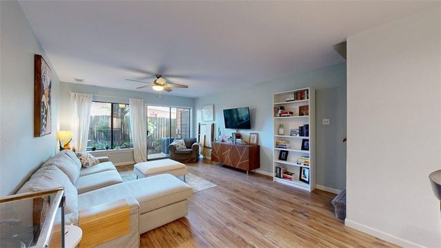 4345 Carter Creek Parkway 5, Bryan, TX 77802