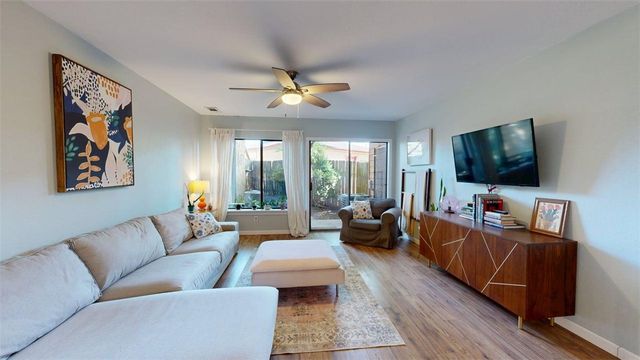 4345 Carter Creek Parkway 5, Bryan, TX 77802