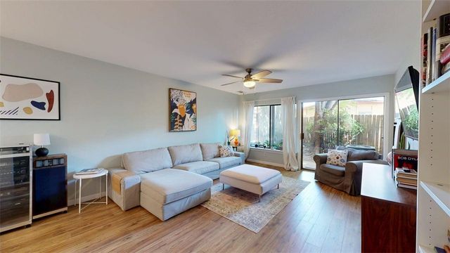 4345 Carter Creek Parkway 5, Bryan, TX 77802