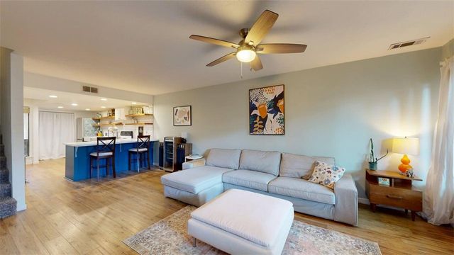 4345 Carter Creek Parkway 5, Bryan, TX 77802