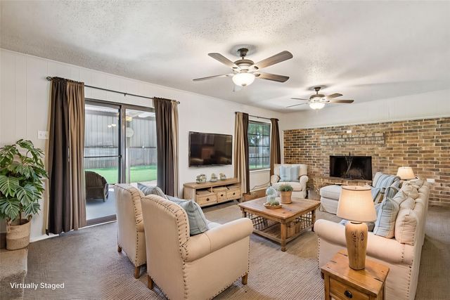 431 Sleepy Top Drive, Glenn Heights, TX 75154