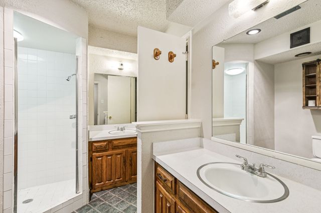 431 Sleepy Top Drive, Glenn Heights, TX 75154