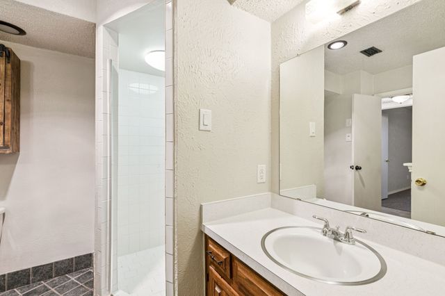 431 Sleepy Top Drive, Glenn Heights, TX 75154