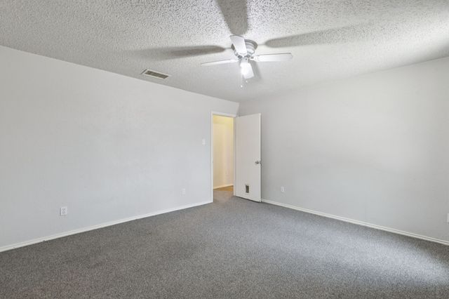 431 Sleepy Top Drive, Glenn Heights, TX 75154