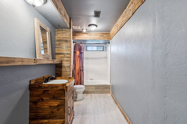 431 Sleepy Top Drive, Glenn Heights, TX 75154