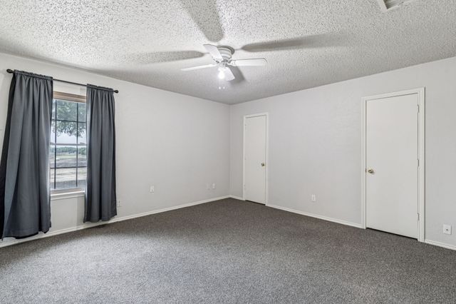 431 Sleepy Top Drive, Glenn Heights, TX 75154