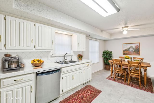431 Sleepy Top Drive, Glenn Heights, TX 75154