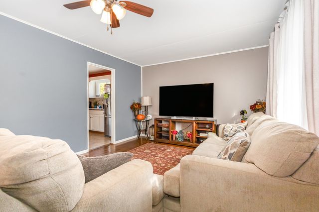 923 Plaza Drive, Joliet, IL 60435