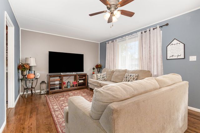 923 Plaza Drive, Joliet, IL 60435