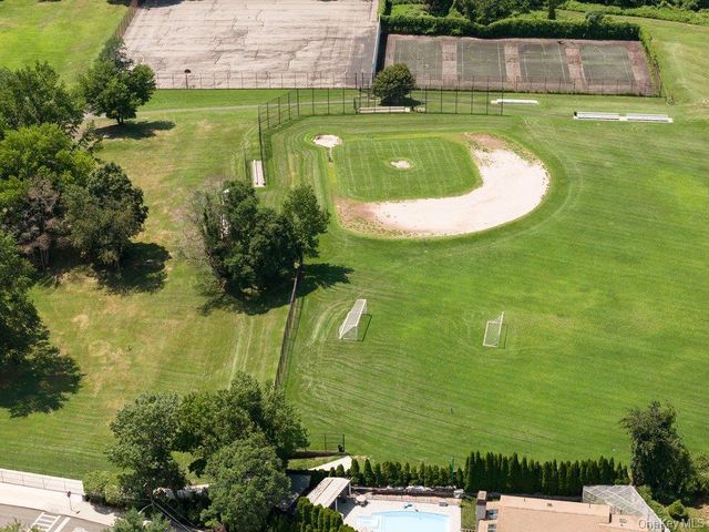 457 Pinebrook Boulevard, New Rochelle, NY 10804