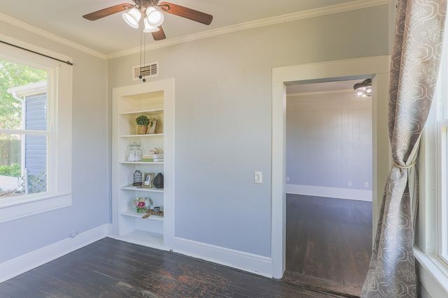 453 E Marshall Street, Van Alstyne, TX 75495