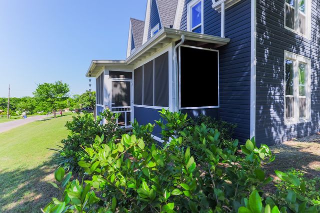 453 E Marshall Street, Van Alstyne, TX 75495