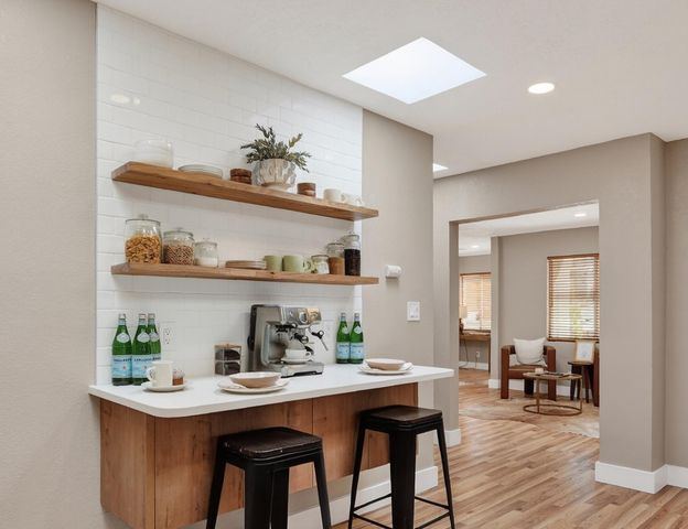 1025 Roma Avenue NE, Albuquerque, NM 87106