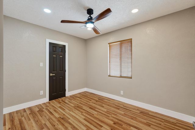 1025 Roma Avenue NE, Albuquerque, NM 87106