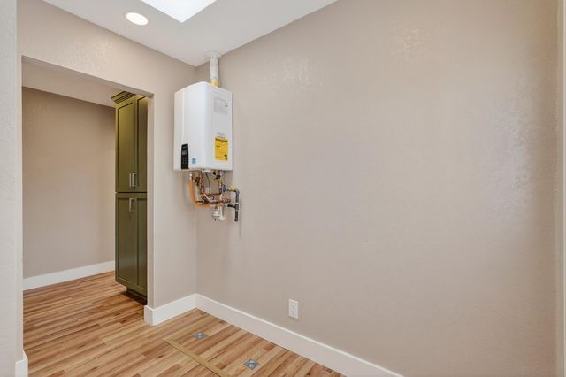 1025 Roma Avenue NE, Albuquerque, NM 87106