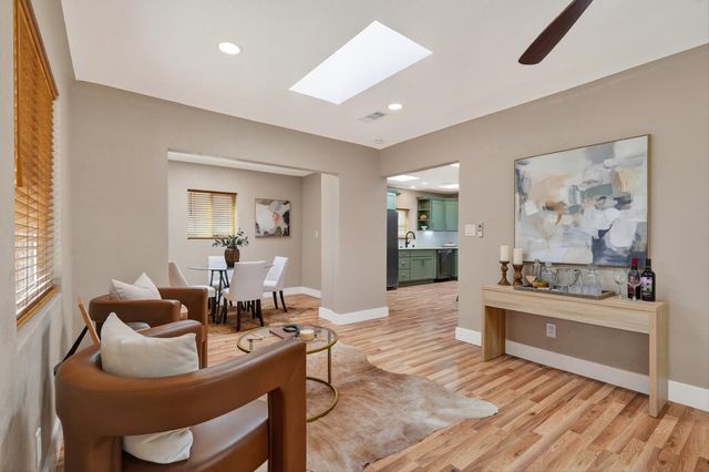 1025 Roma Avenue NE, Albuquerque, NM 87106