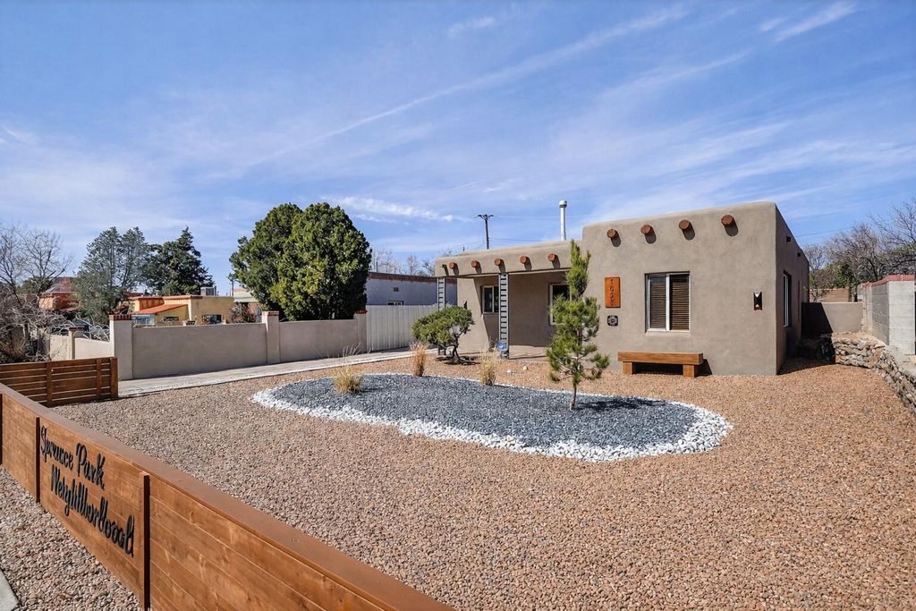 Image 2 of property listing at 1025 Roma Avenue NE, Albuquerque, NM 87106