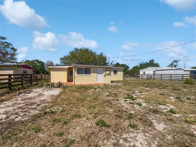 411 THOMAS AVENUE, Frostproof, FL 33843