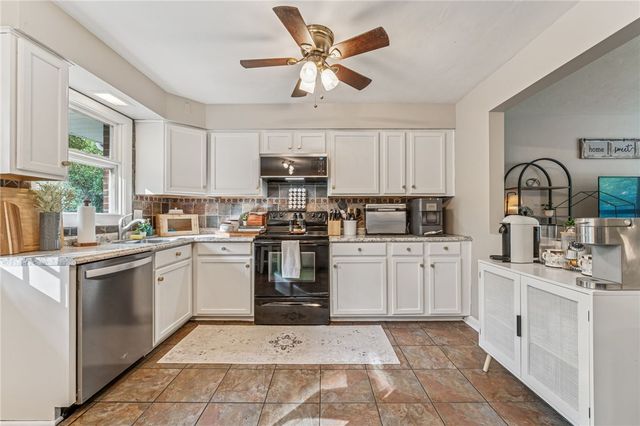 290 Wexford Bayne Rd, Pine Twp, PA 15090