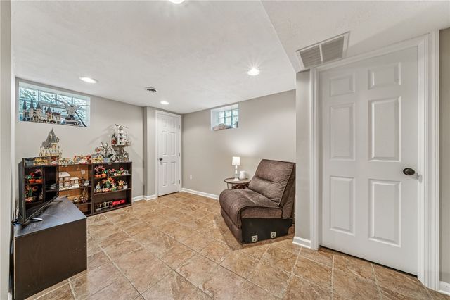 290 Wexford Bayne Rd, Pine Twp, PA 15090