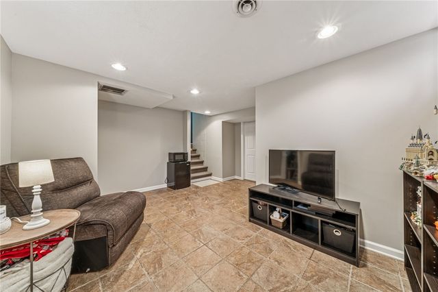 290 Wexford Bayne Rd, Pine Twp, PA 15090