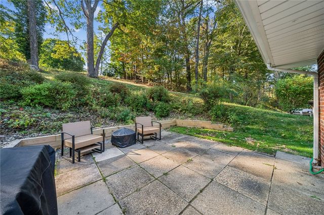 290 Wexford Bayne Rd, Pine Twp, PA 15090