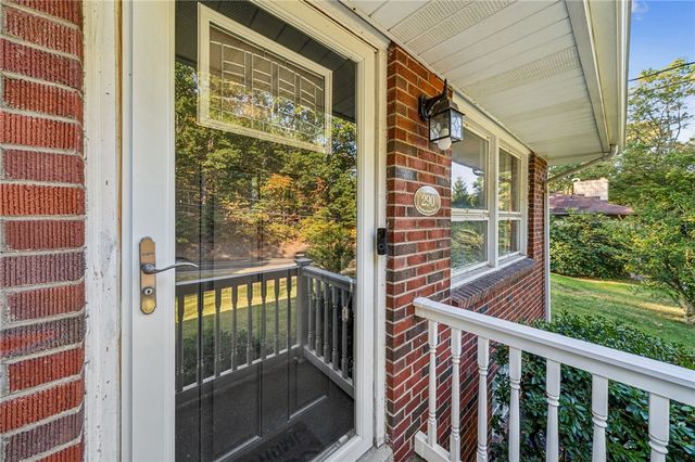 290 Wexford Bayne Rd, Pine Twp, PA 15090