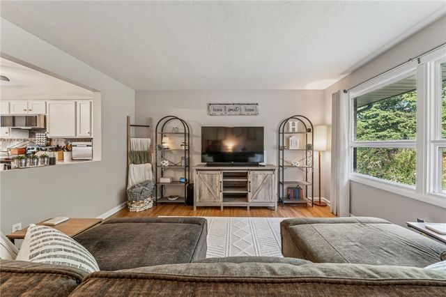 290 Wexford Bayne Rd, Pine Twp, PA 15090