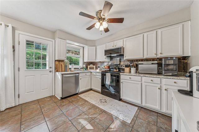 290 Wexford Bayne Rd, Pine Twp, PA 15090