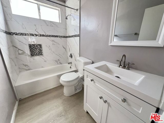 1426 S Orange Grove Avenue 7, Los Angeles, CA 90019