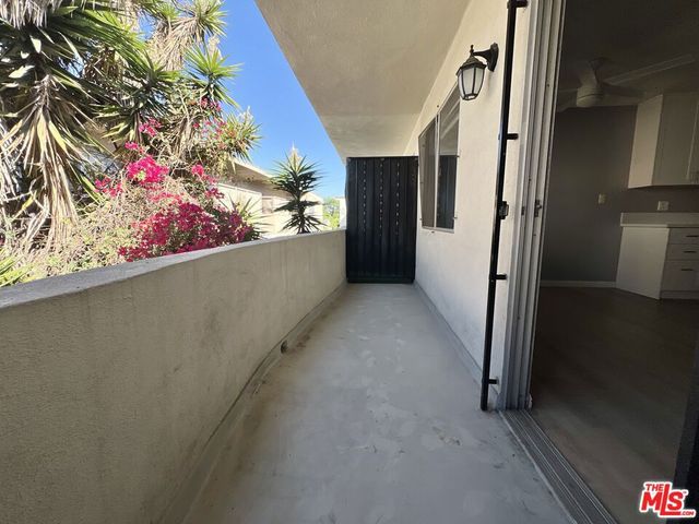 1426 S Orange Grove Avenue 7, Los Angeles, CA 90019