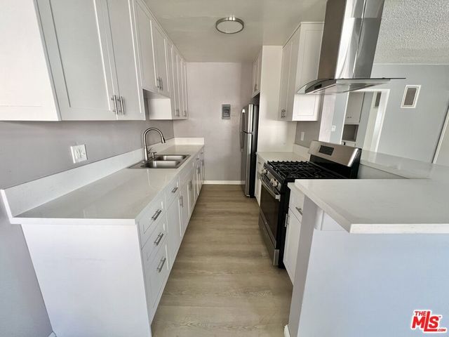 1426 S Orange Grove Avenue 7, Los Angeles, CA 90019